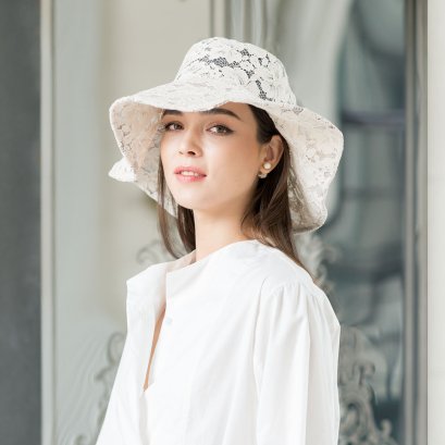 Madame Lace Petit